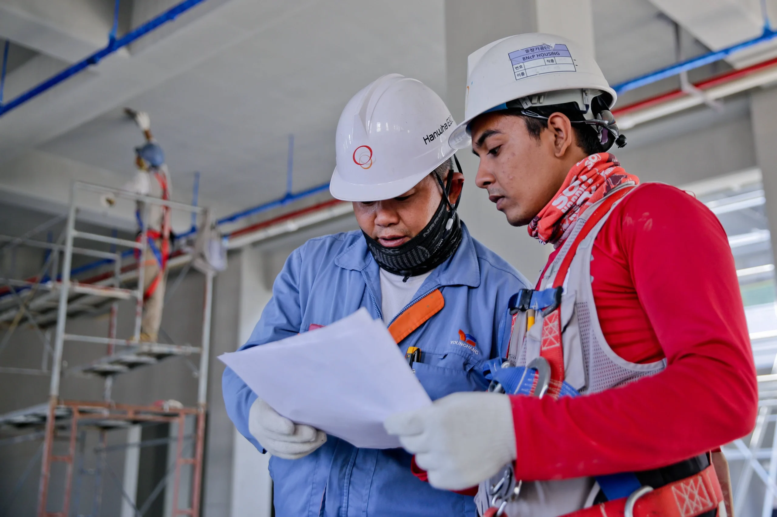 construction-helmet-industry-1216589-1